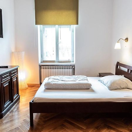 Apartament Cafe Belg Çestohova Dış mekan fotoğraf